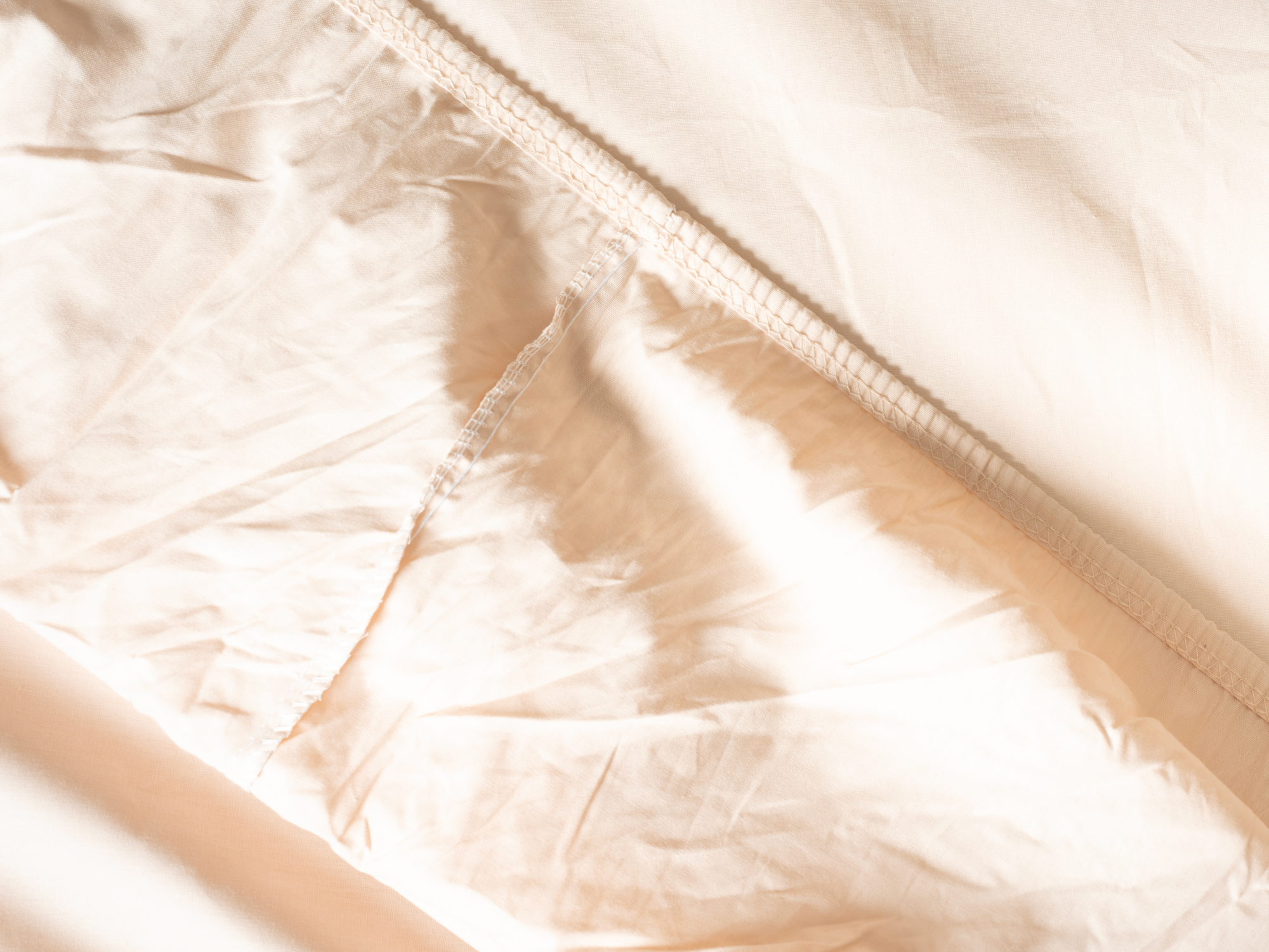 نیم ست ملحفه کشدوزی برند iyi geceler istanbul سه تکه رنگ بژ دو نفره 180x200 